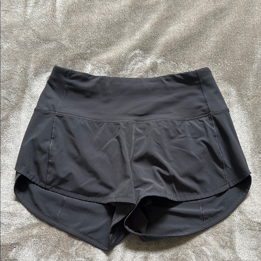 Lululemon Speed up shorts,HR, 2.5”